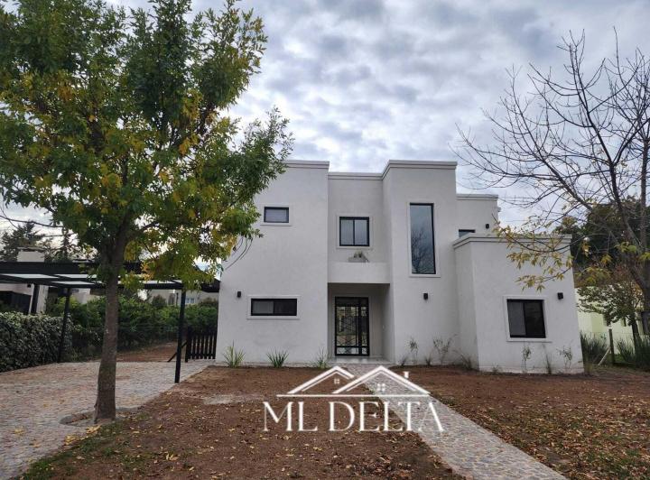Casa · 180m² · 6 Ambientes · 1 Cochera