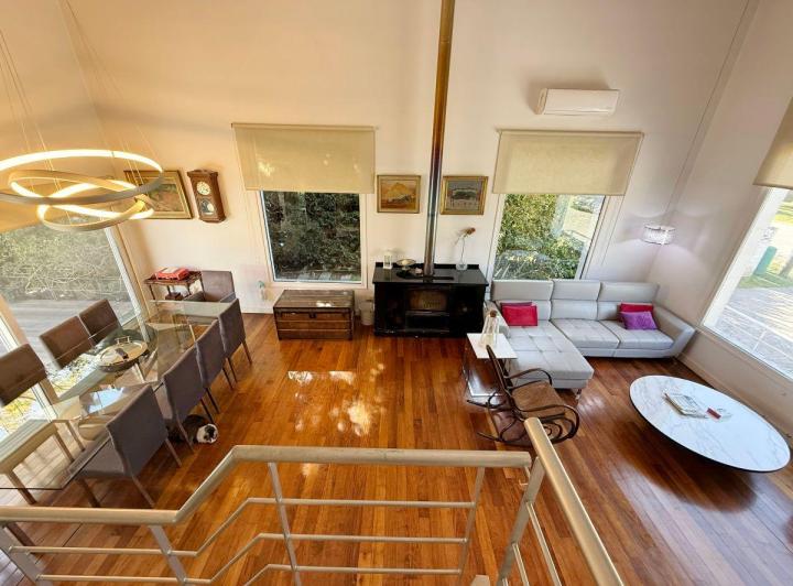 Casa · 246m² · 7 Ambientes · 2 Cocheras