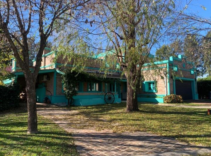 Casa · 340m² · 4 Dormitorios