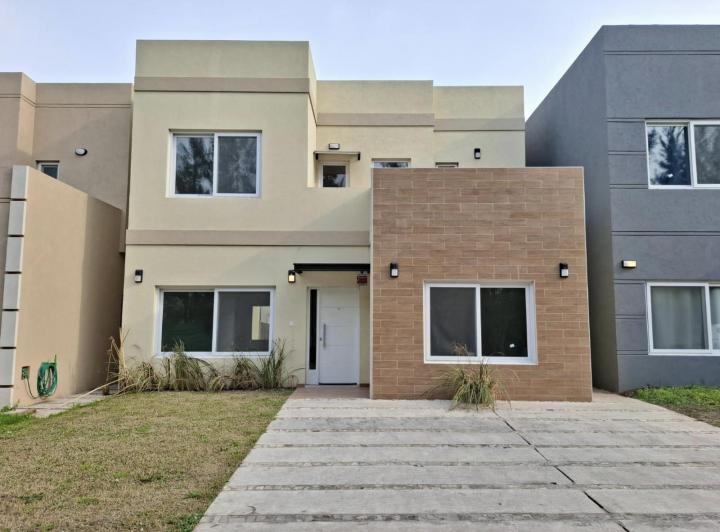 Casa · 185m² · 5 Ambientes · 1 Cochera