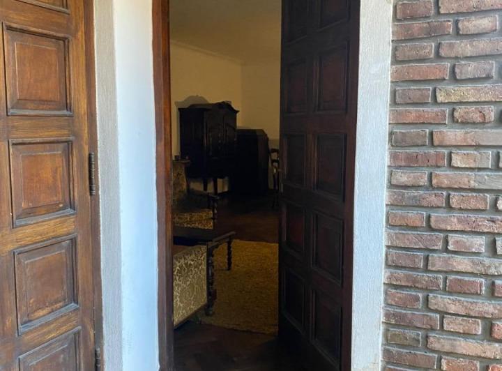 Casa · 234m² · 6 Ambientes · 2 Cocheras
