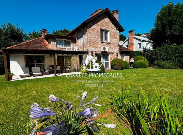Casa · 170m² · 6 Ambientes · 2 Cocheras