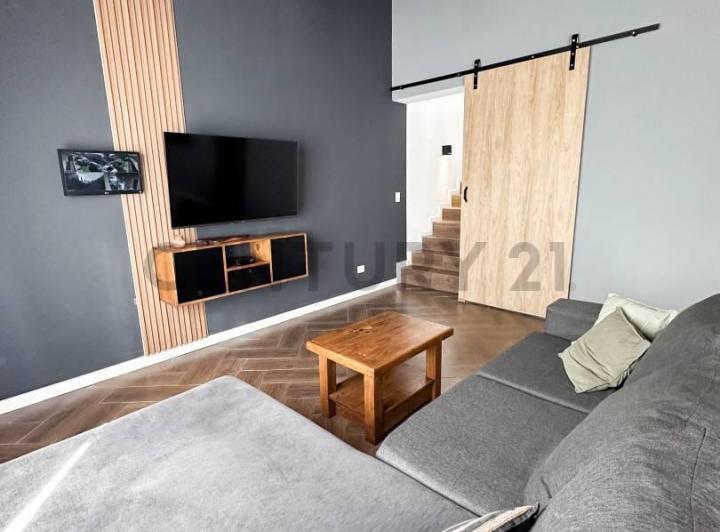 Casa · 138m² · 5 Ambientes · 2 Cocheras