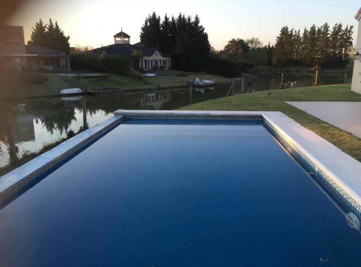 Casa · 228m² · 5 Ambientes · 1 Cochera