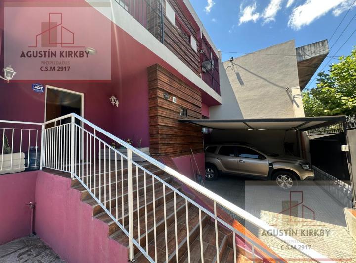 Casa · 205m² · 5 Ambientes · 1 Cochera