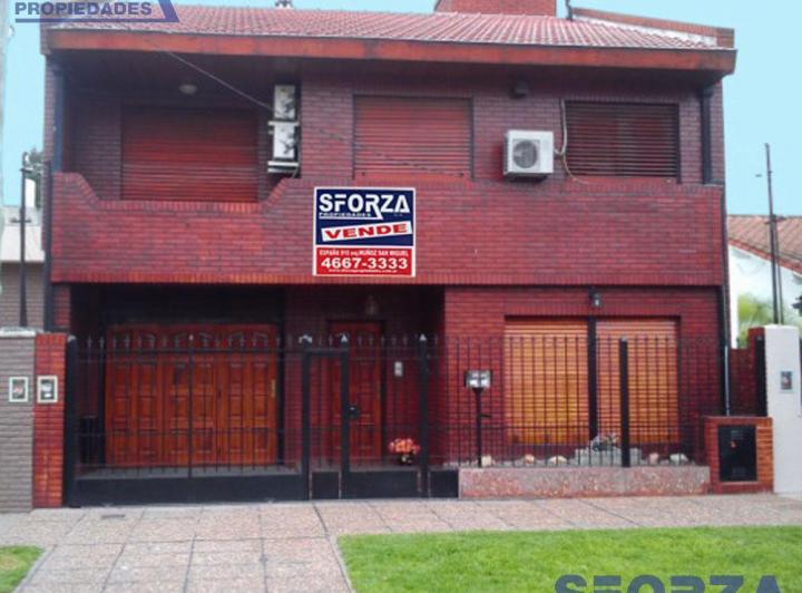 Casa · 220m² · 5 Ambientes