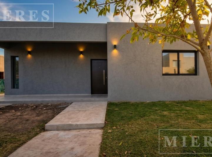 Casa · 185m² · 6 Ambientes