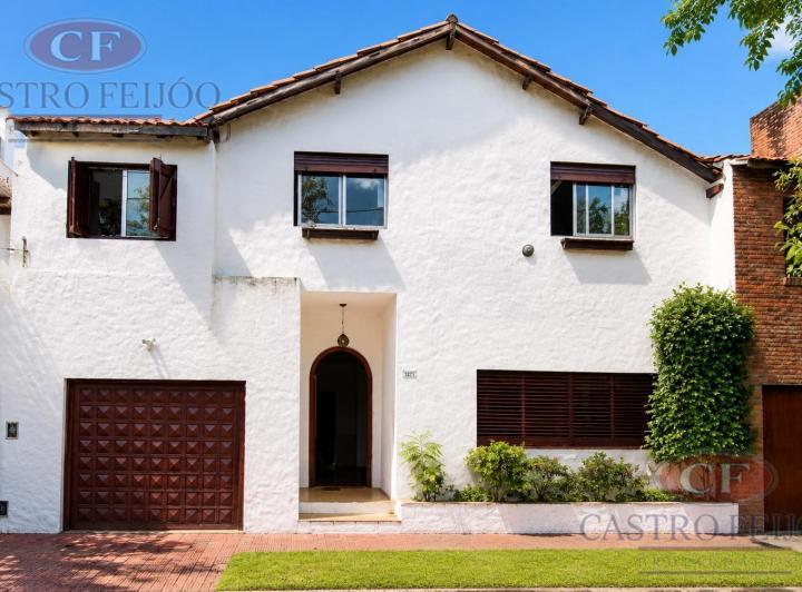 Casa · 257m² · 6 Ambientes · 1 Cochera
