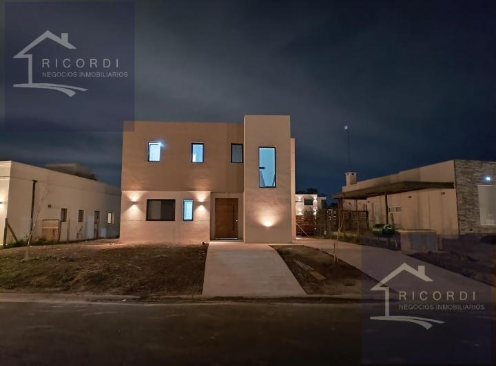 Casa · 160m² · 4 Ambientes