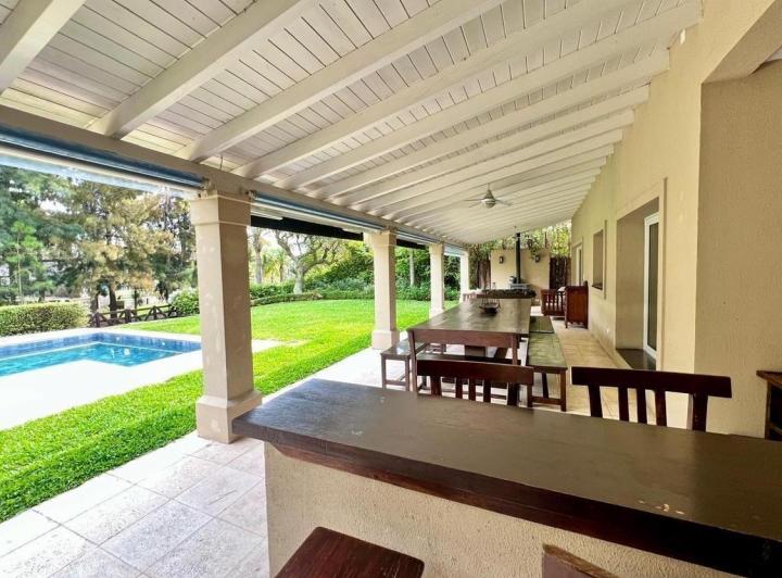 Casa · 490m² · 7 Ambientes