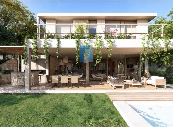 Casa · 259m² · 7 Ambientes · 3 Cocheras