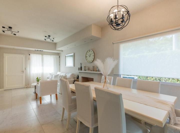 Casa · 120m² · 5 Ambientes · 3 Cocheras