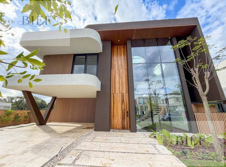Casa · 550m² · 7 Ambientes