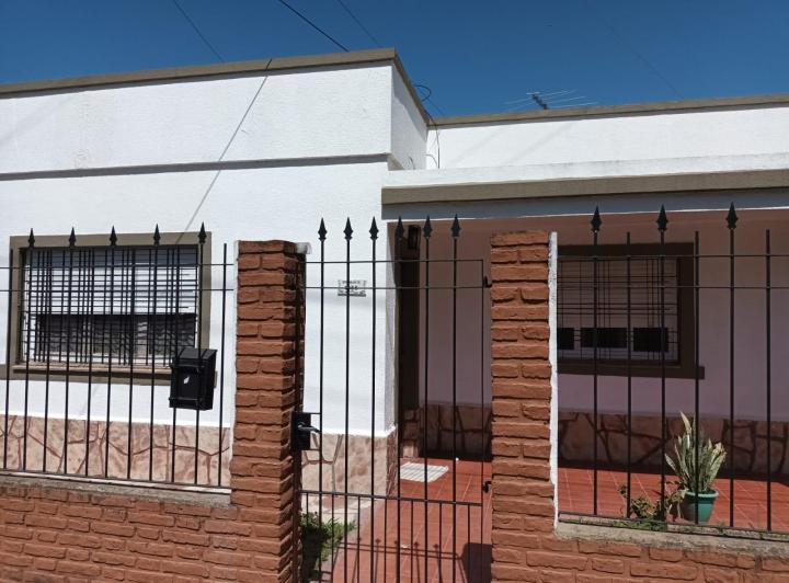 Casa · 136m² · 7 Ambientes · 1 Cochera