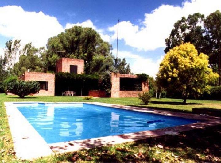 Casa · 275m² · 5 Ambientes · 2 Cocheras