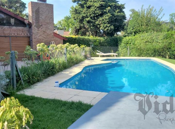 Casa · 500m² · 10 Ambientes · 5 Cocheras