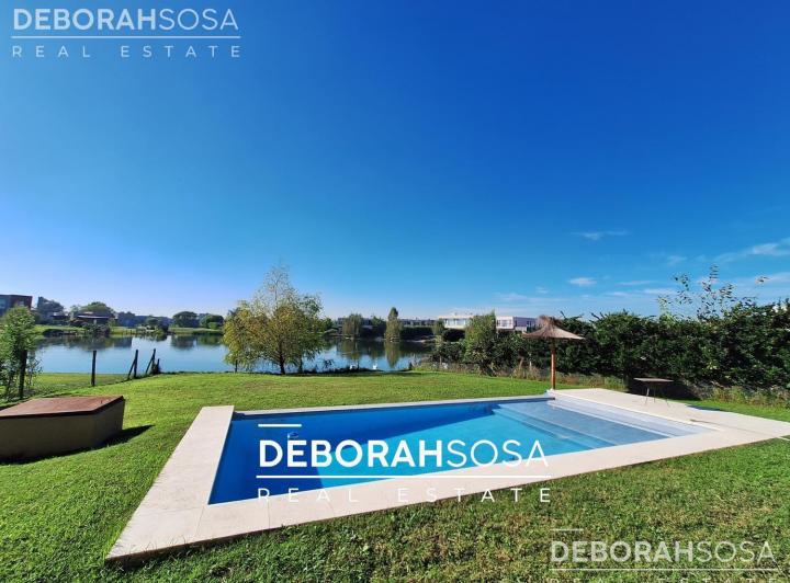 Casa · 200m² · 5 Ambientes · 8 Cocheras