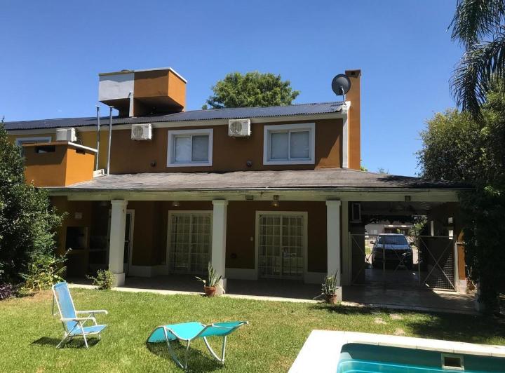 Casa · 108m² · 5 Ambientes · 3 Cocheras