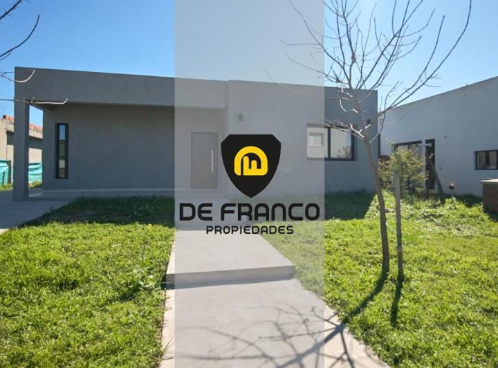 Casa · 190m² · 5 Ambientes · 2 Cocheras
