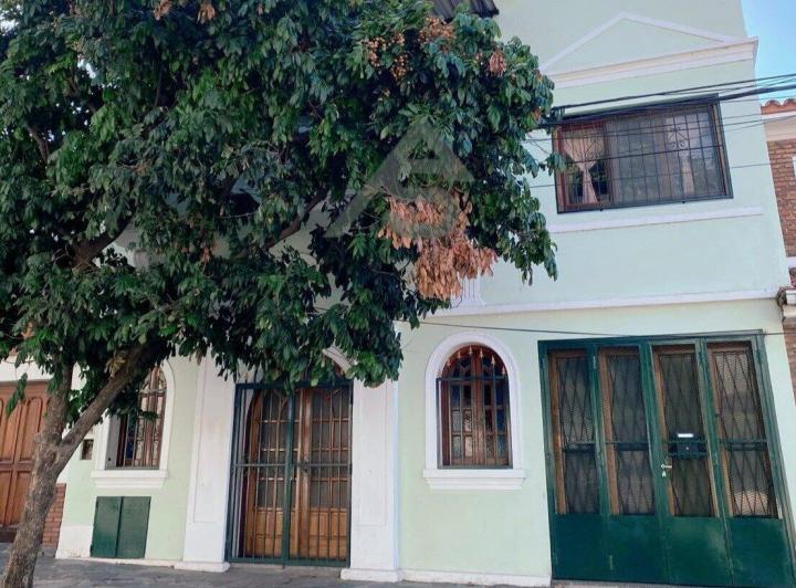 Casa · 21149m² · 12 Ambientes · 1 Cochera