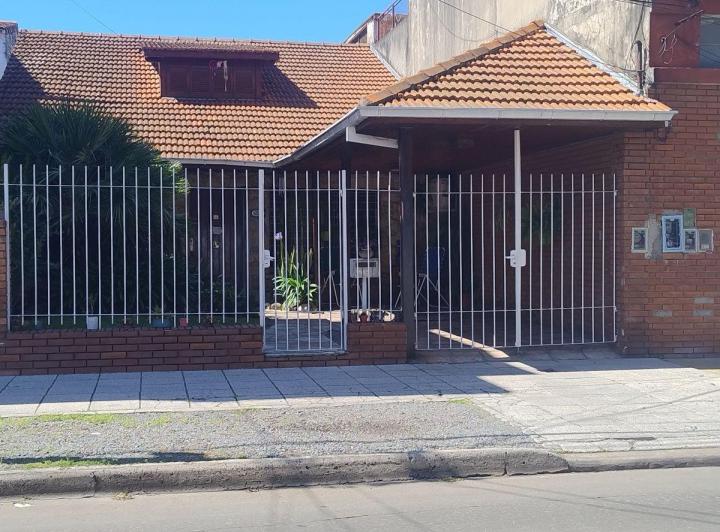 Casa · 170m² · 7 Ambientes · 2 Cocheras