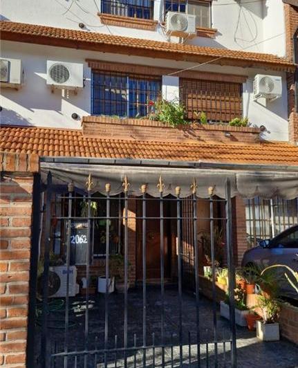 Casa · 101m² · 5 Ambientes · 1 Cochera