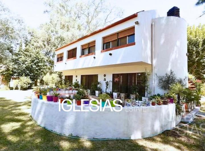 Casa · 207m² · 6 Ambientes