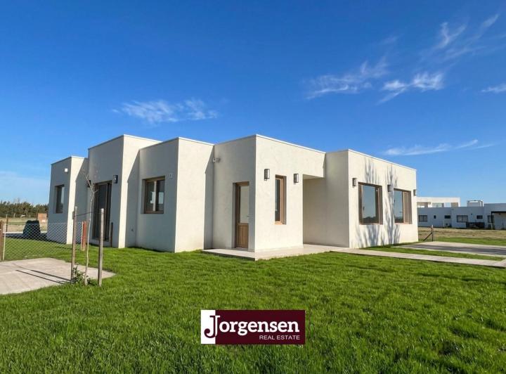 Casa · 165m² · 5 Ambientes · 1 Cochera