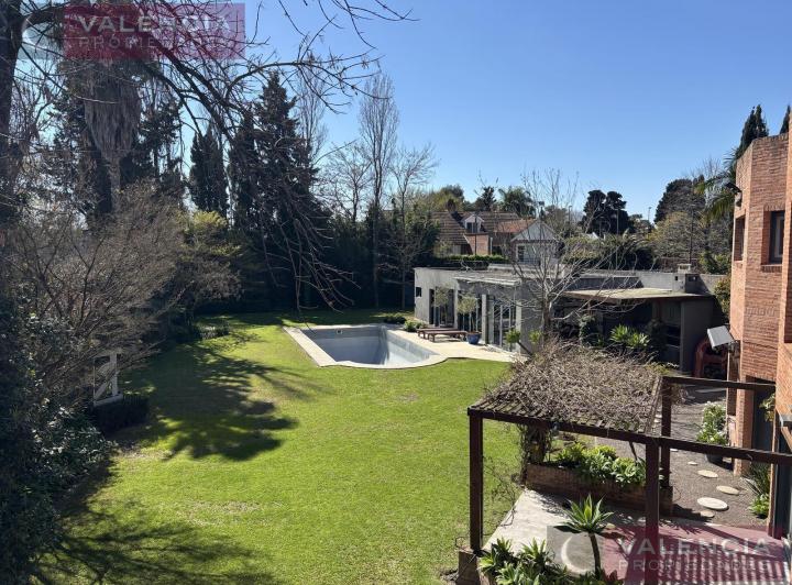 Casa · 600m² · 11 Ambientes · 5 Cocheras
