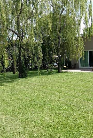 Casa · 350m² · 6 Ambientes · 4 Cocheras