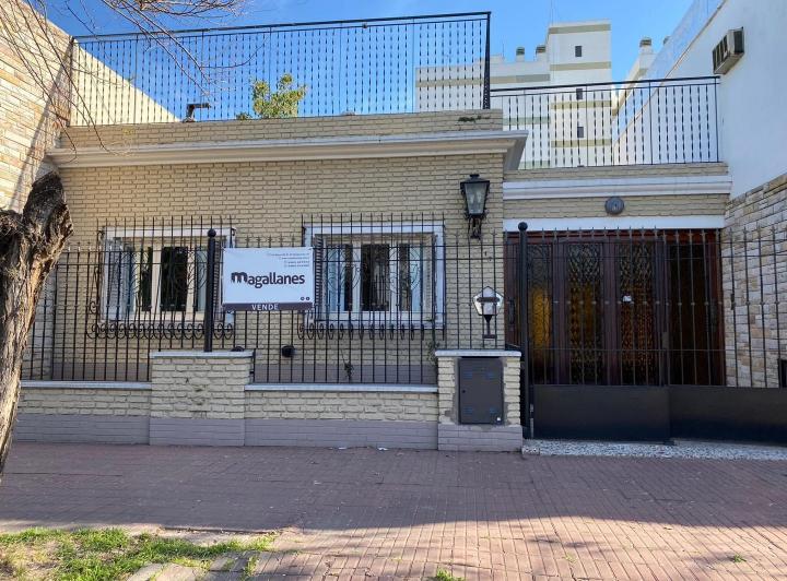 Casa · 456m² · 5 Ambientes · 2 Cocheras