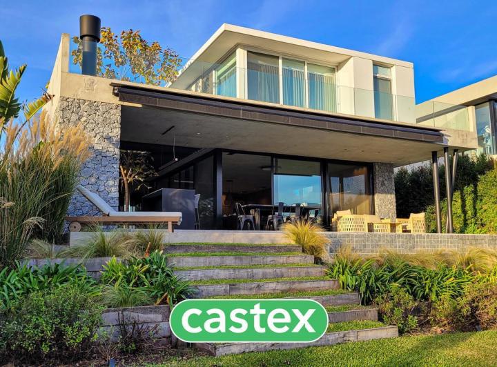 Casa · 301m² · 6 Ambientes · 2 Cocheras