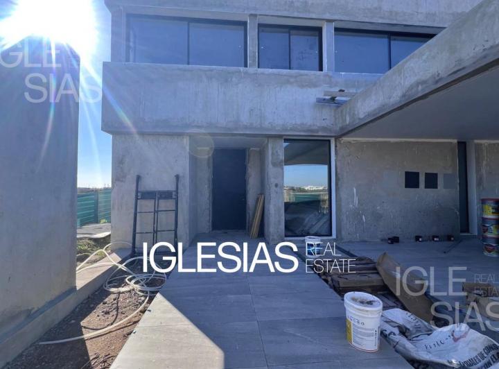 Casa · 283m² · 6 Ambientes