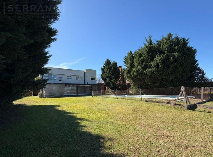 Casa · 172m² · 5 Ambientes · 2 Cocheras