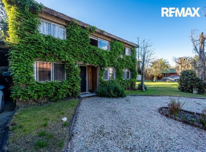 Casa · 162m² · 5 Ambientes · 2 Cocheras