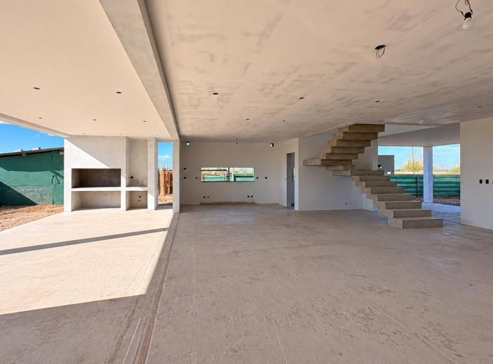 Casa · 239m² · 6 Ambientes