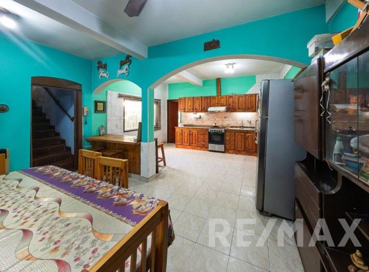 Casa · 174m² · 5 Ambientes · 1 Cochera