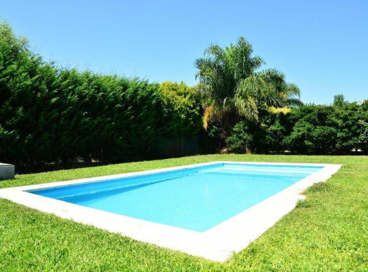 Casa · 177m² · 5 Ambientes · 4 Cocheras