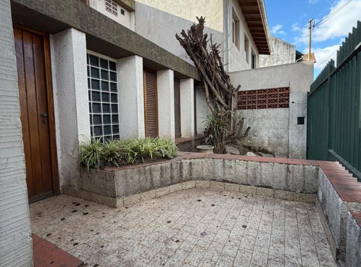 Casa · 109m² · 5 Ambientes · 1 Cochera