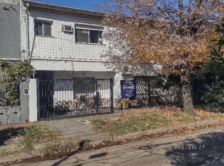 Casa · 172m² · 5 Ambientes · 1 Cochera