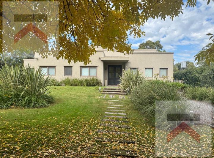 Casa · 175m² · 5 Ambientes