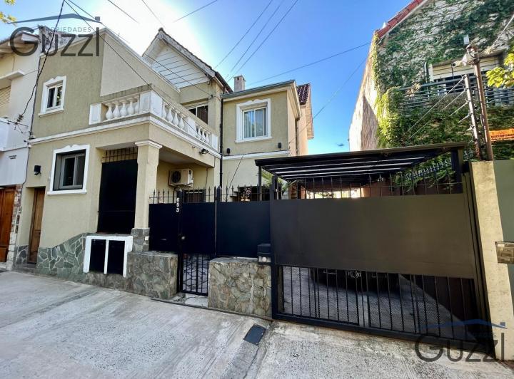 Casa · 170m² · 6 Ambientes · 2 Cocheras