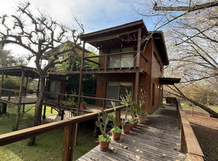 Casa · 200m² · 5 Ambientes