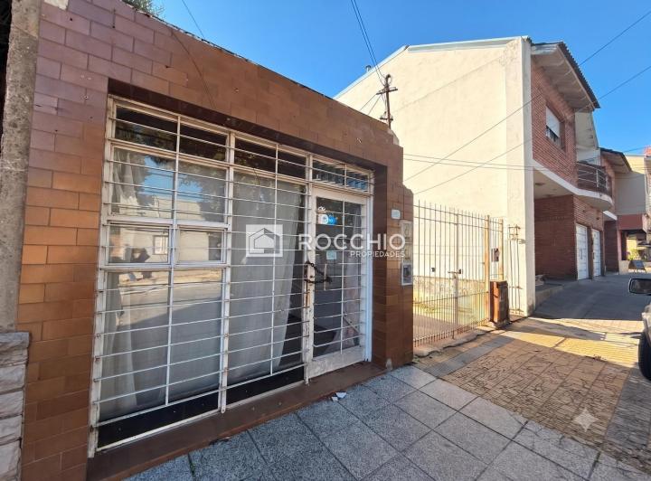 Casa · 232m² · 7 Ambientes · 1 Cochera