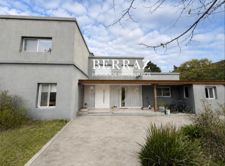 Casa · 235m² · 5 Ambientes