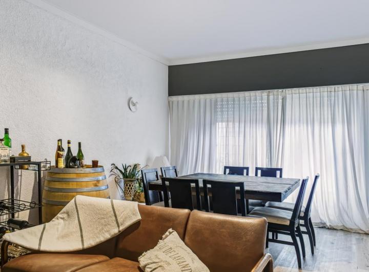 Casa · 190m² · 6 Ambientes · 1 Cochera