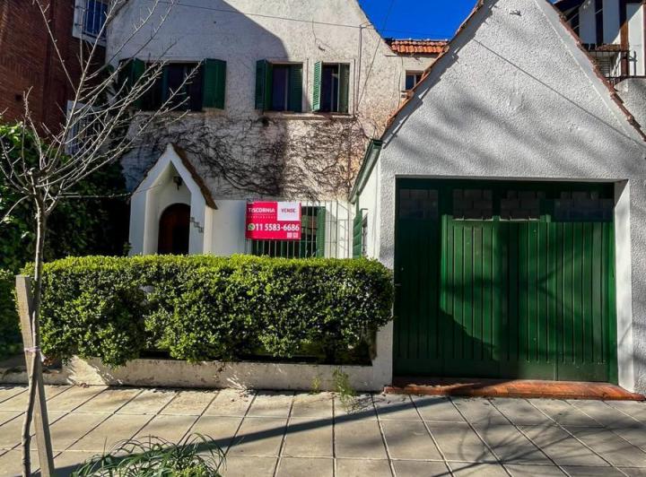 Casa · 256m² · 7 Ambientes · 1 Cochera