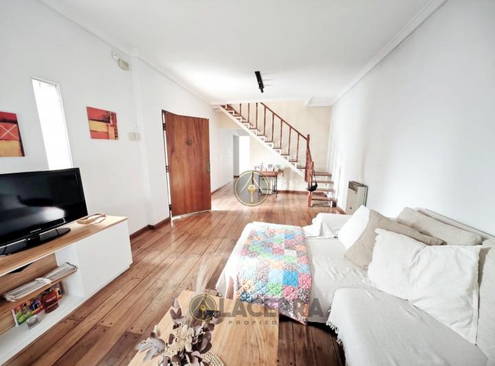 Casa · 163m² · 5 Ambientes · 2 Cocheras