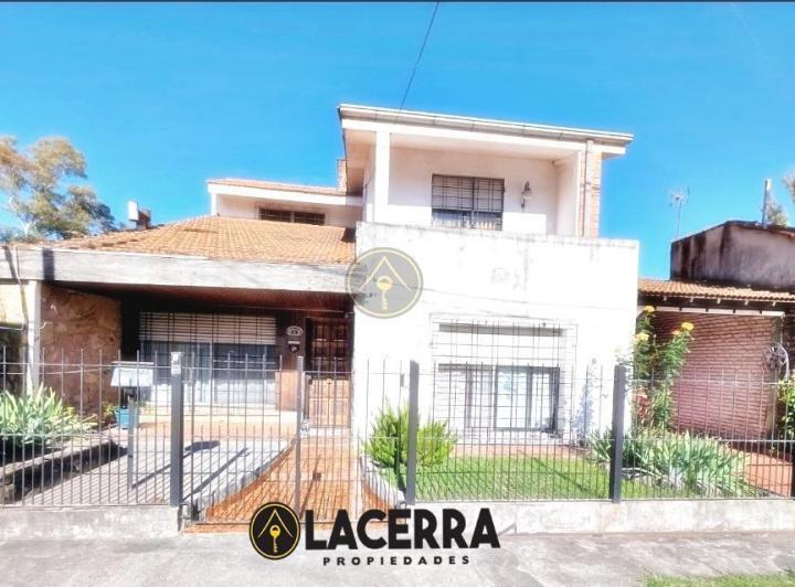 Casa · 100m² · 5 Ambientes · 2 Cocheras