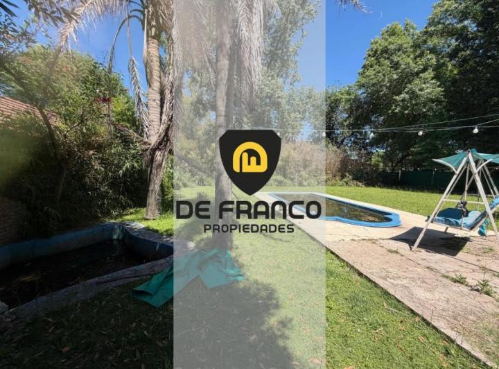 Casa · 300m² · 6 Ambientes · 1 Cochera